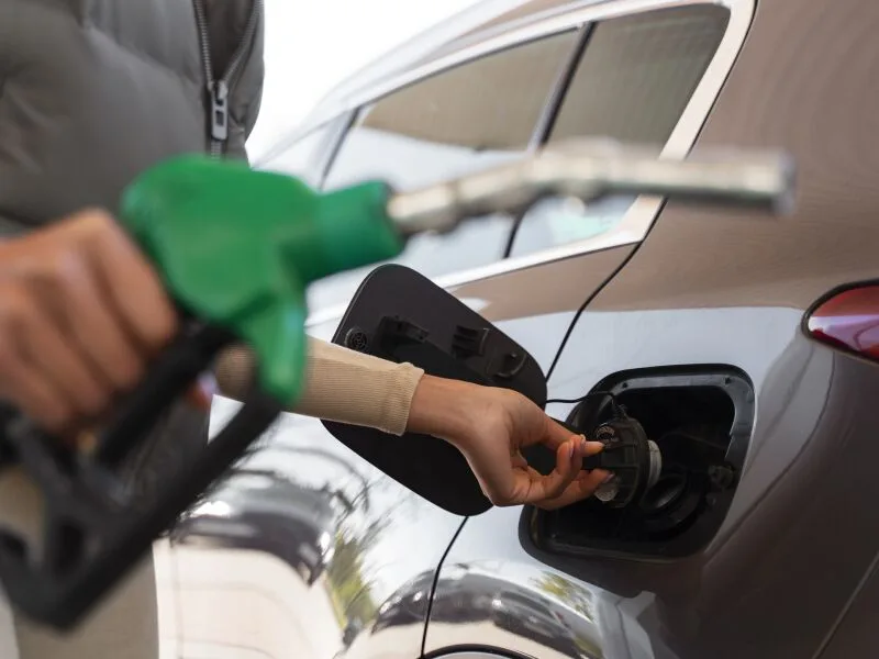 UE alerta para impacto econômico de restrições ao diesel enquanto EUA cobram mais oferta