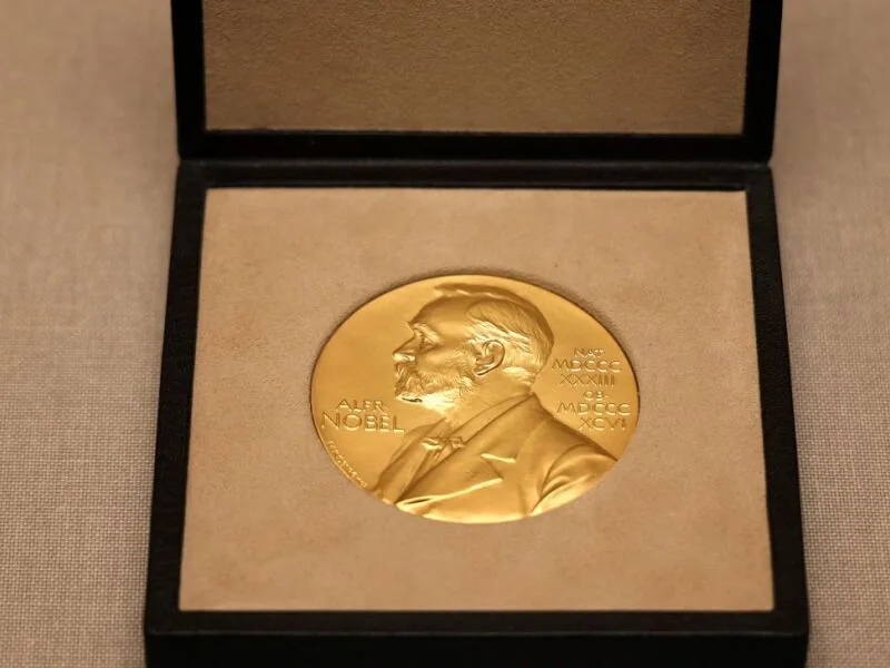 De Marie Curie aos Nobel presos: os números por trás da premiação