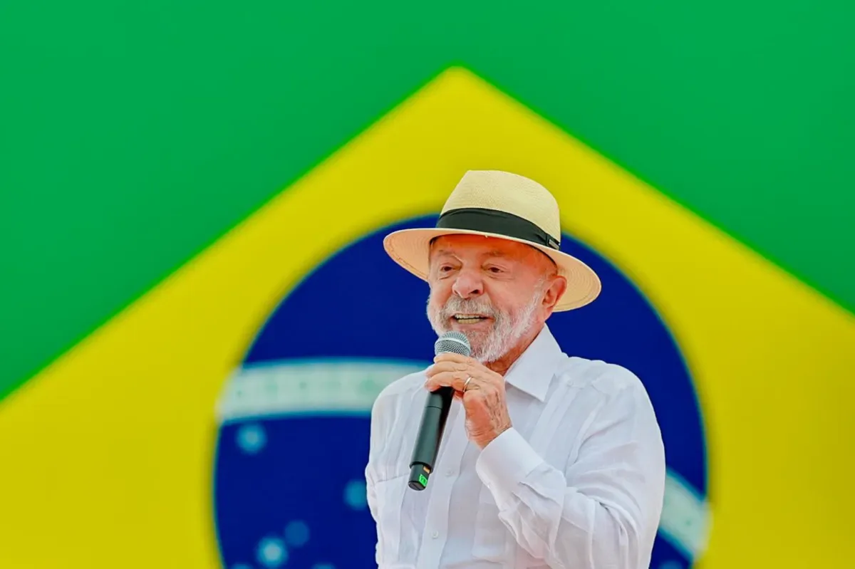 Lula defende educação como investimento e cita déficit de 2,8% ao falar de contas públicas