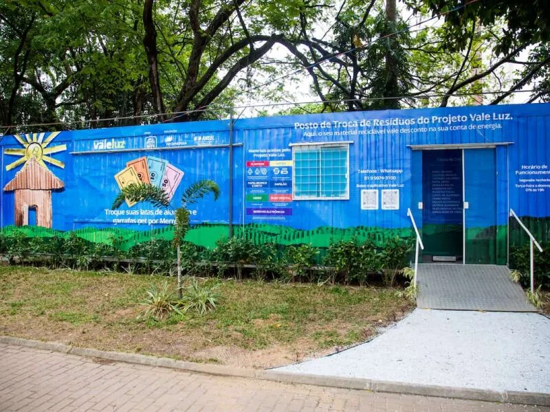 Projeto Vale Luz troca recicláveis por créditos na conta de energia em Pernambuco