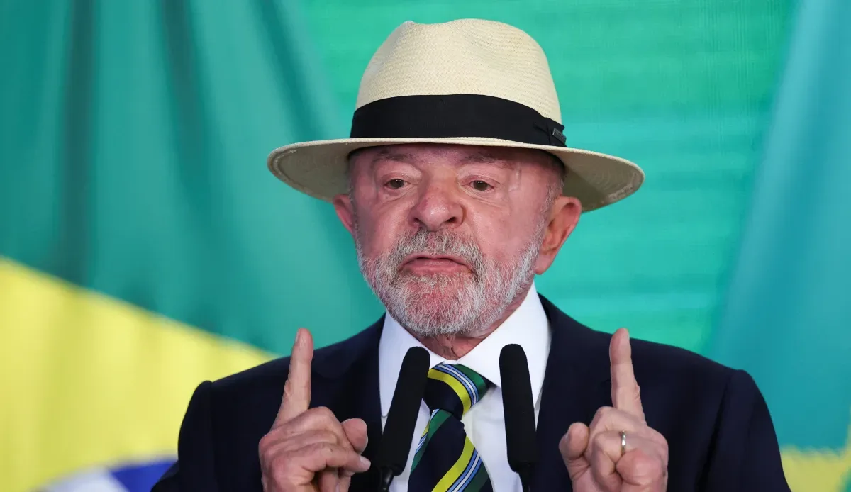 Lula prevê uso de recursos do petróleo na formação de brasileiros