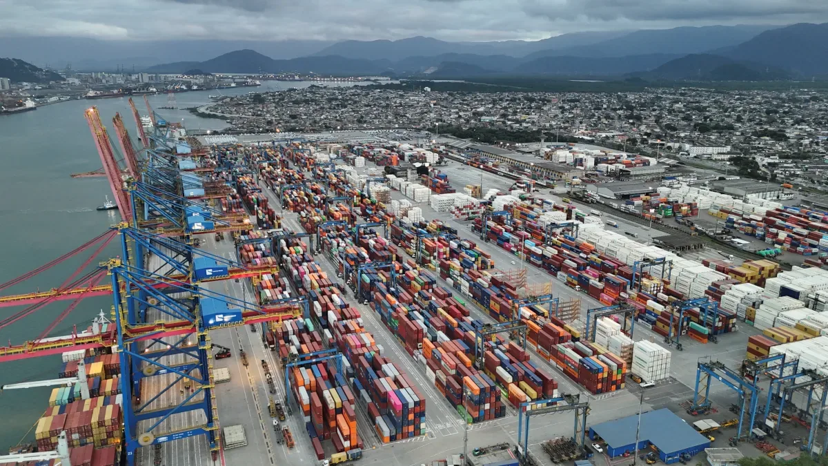 Exportações brasileiras aos EUA avançam 12,1% em agosto, apesar de tarifas