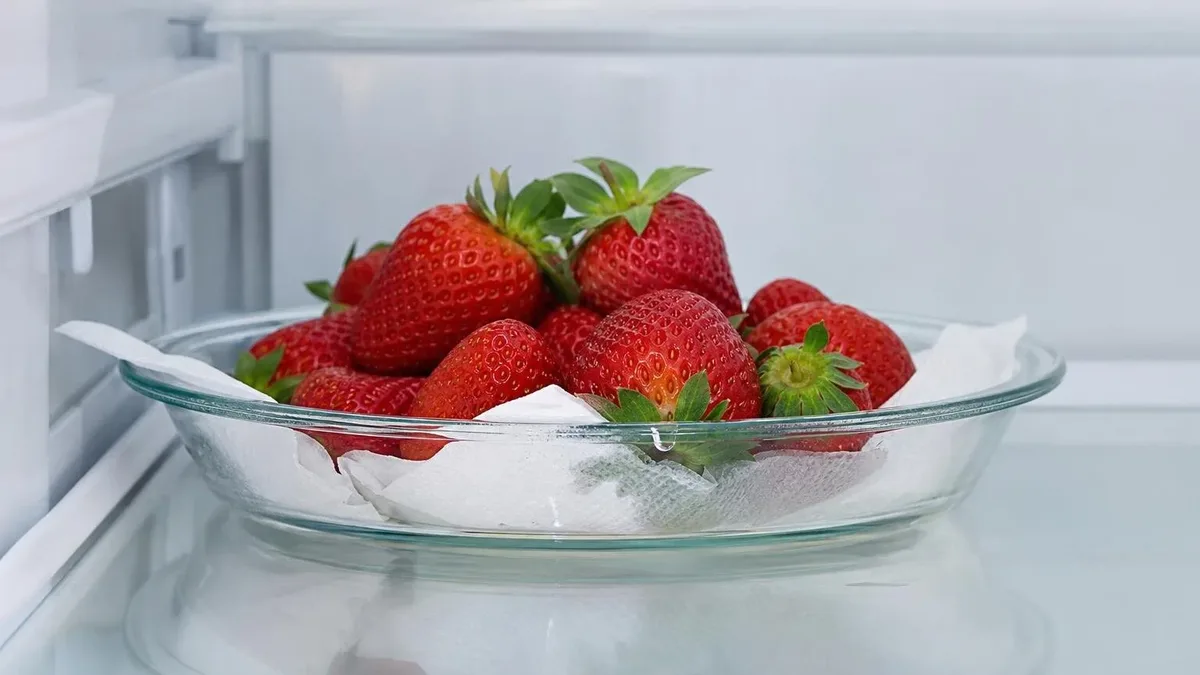 Como guardar morangos na geladeira e evitar mofo antes da hora