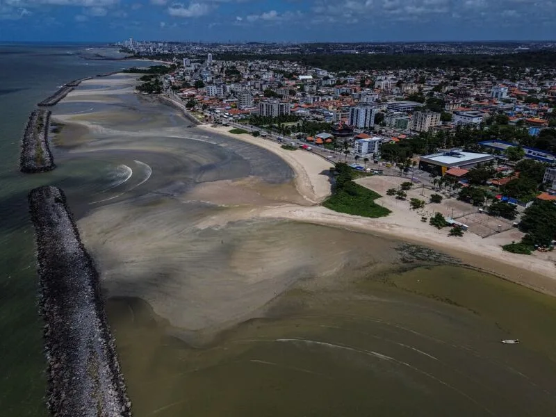 CPRH recomenda evitar banho em 14 pontos do litoral de Pernambuco