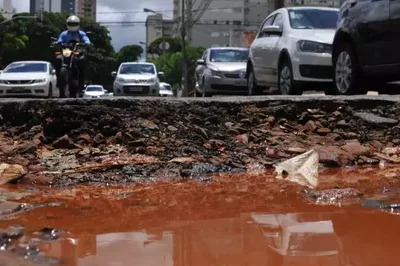 Justiça condena ex-prefeito e sete réus por irregularidades em contrato tapa-buraco