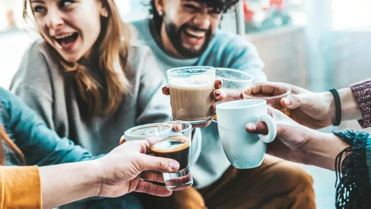 Cafeína em doses moderadas aparece ligada a menor risco de demência