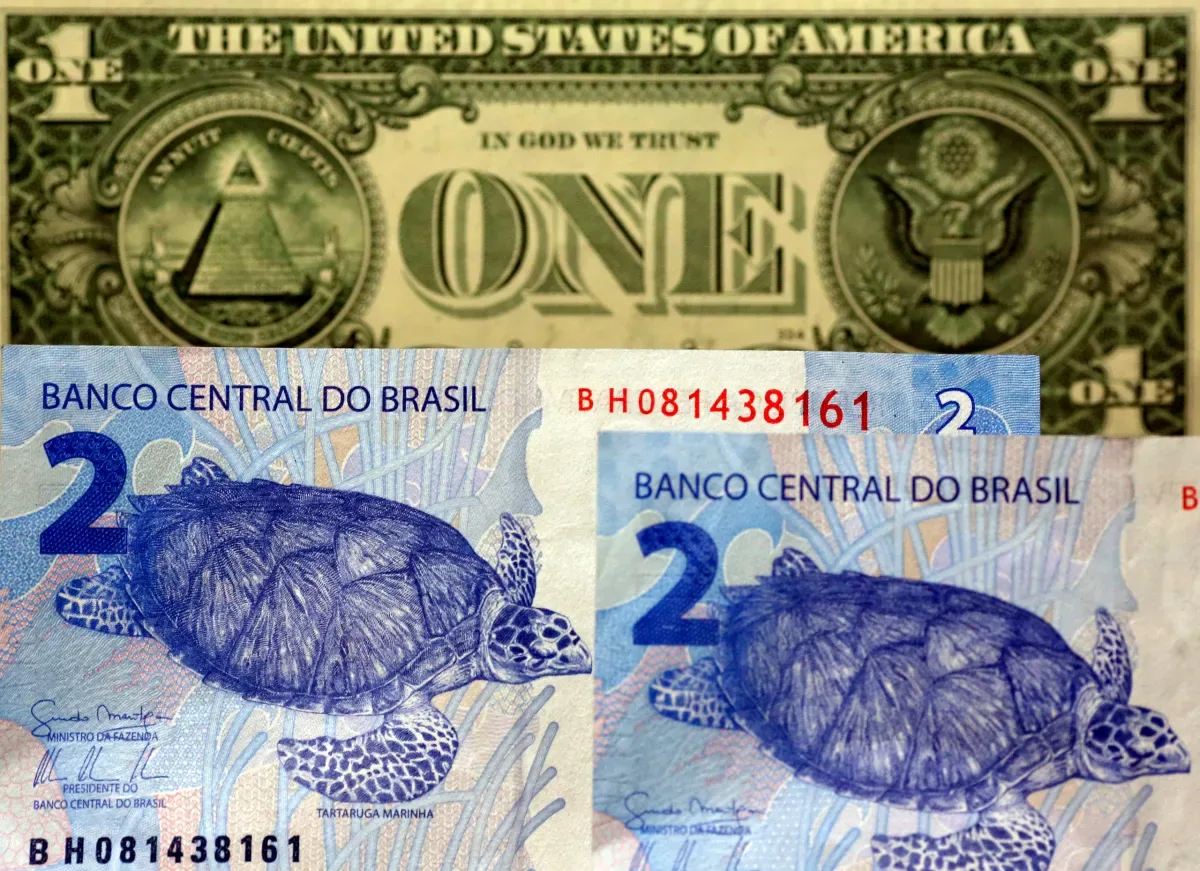 Dólar recua 0,08% após alta na abertura e fecha a R$5,1040