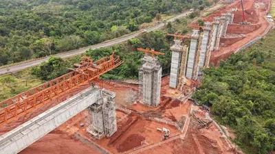 Ponte ferroviária da Arauco avança em Inocência com instalação de 18 vigas