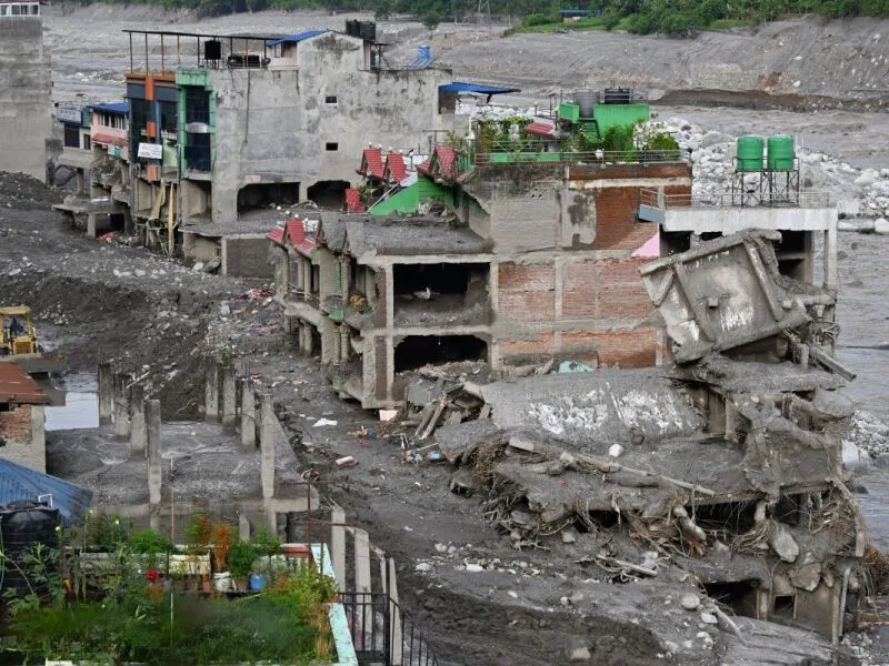 Jiangxi eleva alerta após deslizamento ligado às chuvas do tufão Saudel