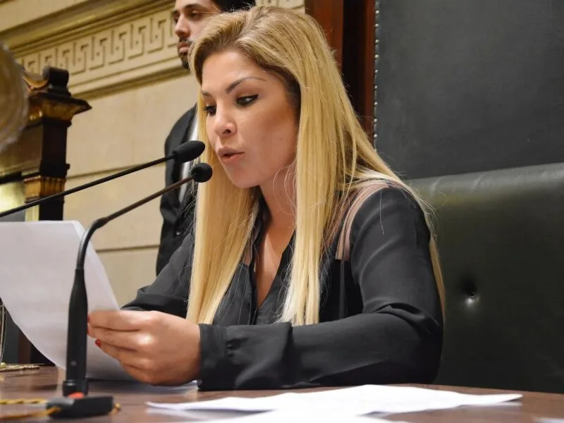 Justiça confirma prisão de Verônica Costa após condenação por tortura