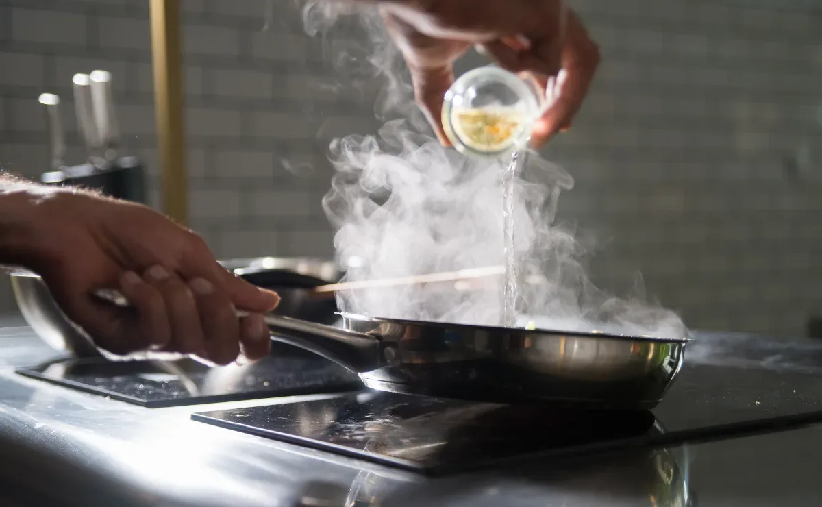 Como remover cheiro de fumaça dos ambientes e dos tecidos
