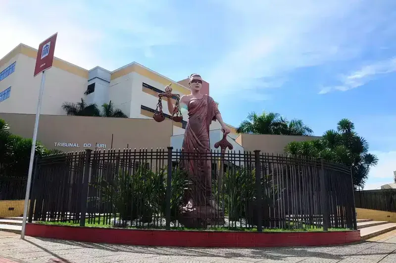 TJMS mantém condenação por transfobia contra colega em posto de Campo Grande