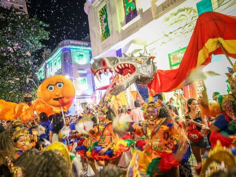 Frevo reúne Eu Acho É Pouco e Minhocão de Olinda em programação no Recife