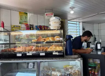 Desfile aumenta circulação, mas comércio do Centro de Campo Grande tem poucas vendas