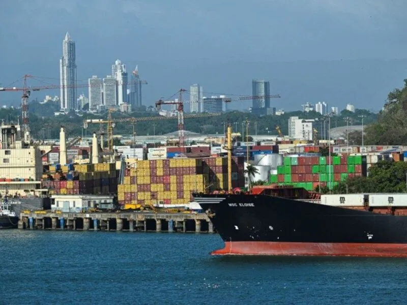 Canal do Panamá reduz calado e avalia novos limites para navios