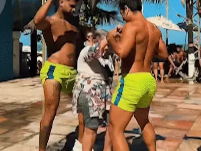 Dona Neide escolhe surpresa em Porto Seguro e dança com dois bailarinos
