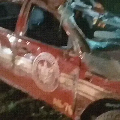 Viatura do Corpo de Bombeiros capota durante deslocamento para incêndio
