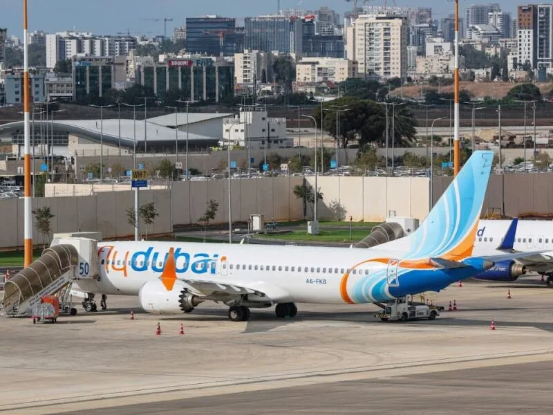 Aeroporto de Tel Aviv prevê chegadas de Dubai após suspensão de voos