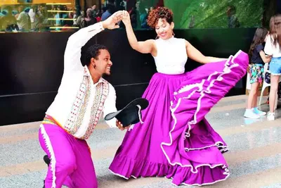 Feira do Panamá recebe intervenção com danças tradicionais de Mato Grosso do Sul