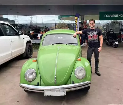 Fusca Abacatão transforma lembranças de infância em sorrisos pelas ruas