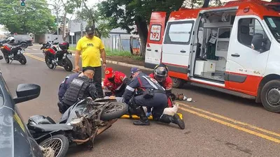Motociclista fica ferida após colisão com carro em Campo Grande