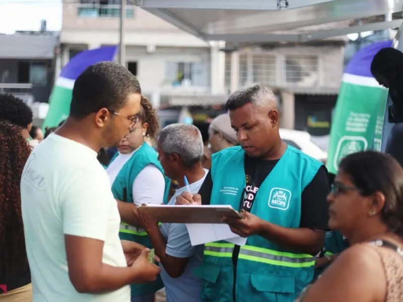 Festival oferece serviços gratuitos e atividades culturais em dois bairros do Recife