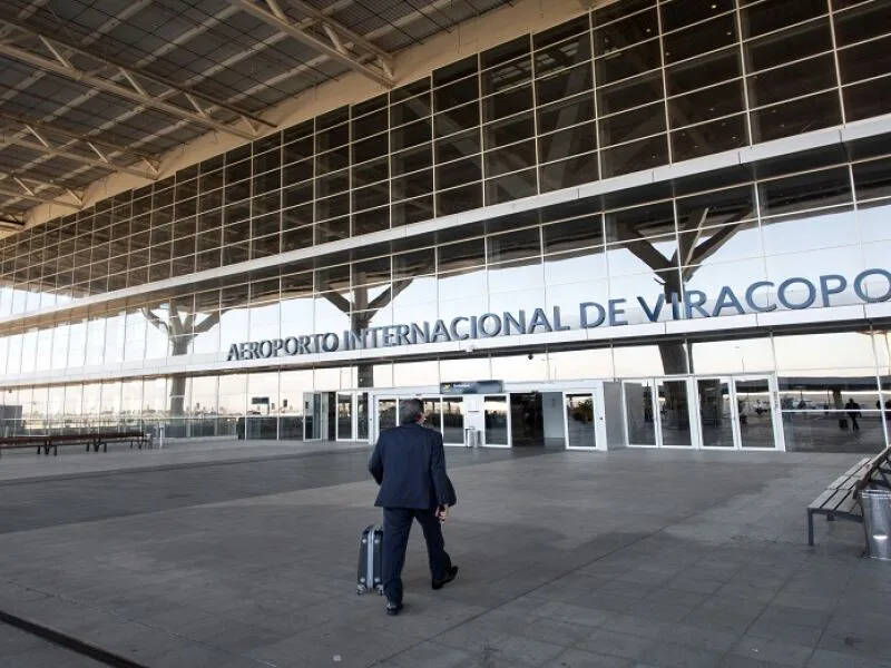 Energia é restabelecida no saguão de Viracopos após falha durante a madrugada