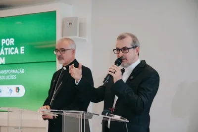 CNBB rebate Flávio Bolsonaro: "A mentira não se combate com mentira"
