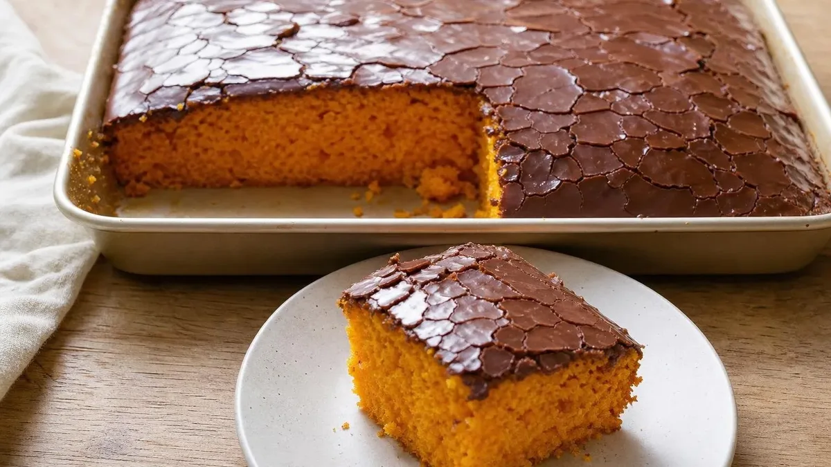 Como fazer a calda de bolo de cenoura criar casquinha