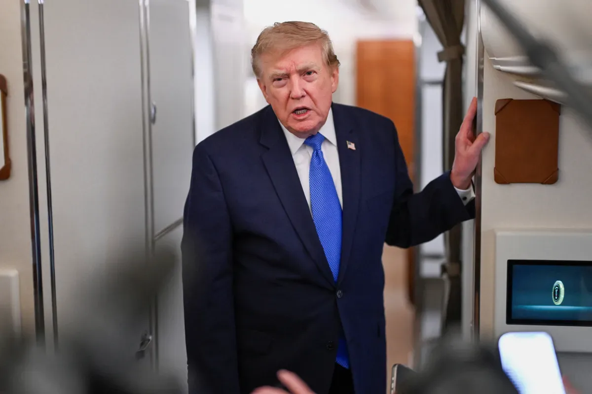 Dados de empregos ampliam tensão entre Trump e o Federal Reserve