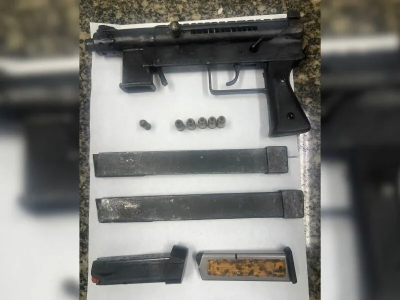 Polícia apreende metralhadora e munições após confronto em Olinda