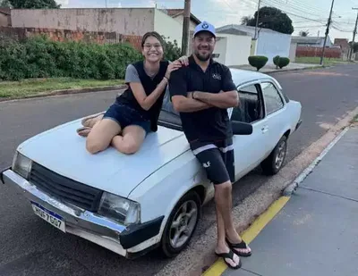Pai surpreende filha de 19 anos com Chevette 1984 dos sonhos
