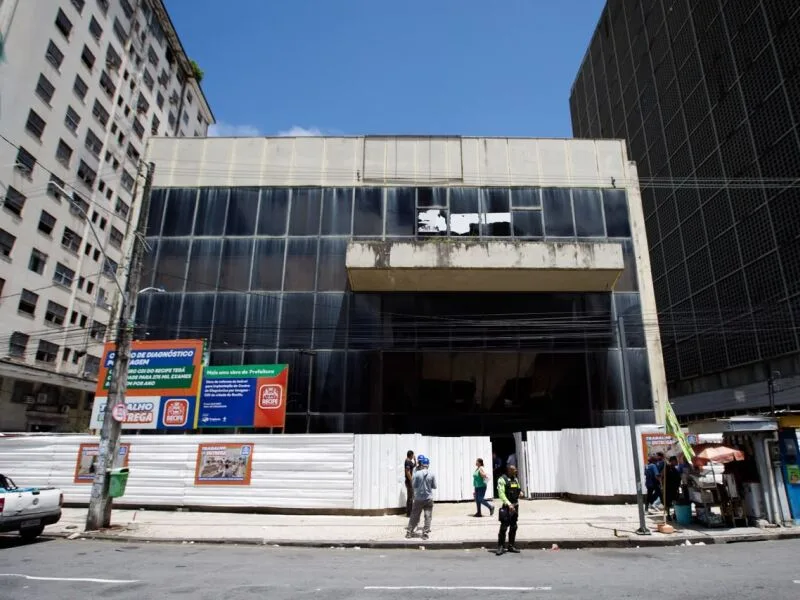 Recife instala centro de exames em antigo banco e prevê início dos atendimentos em 2027