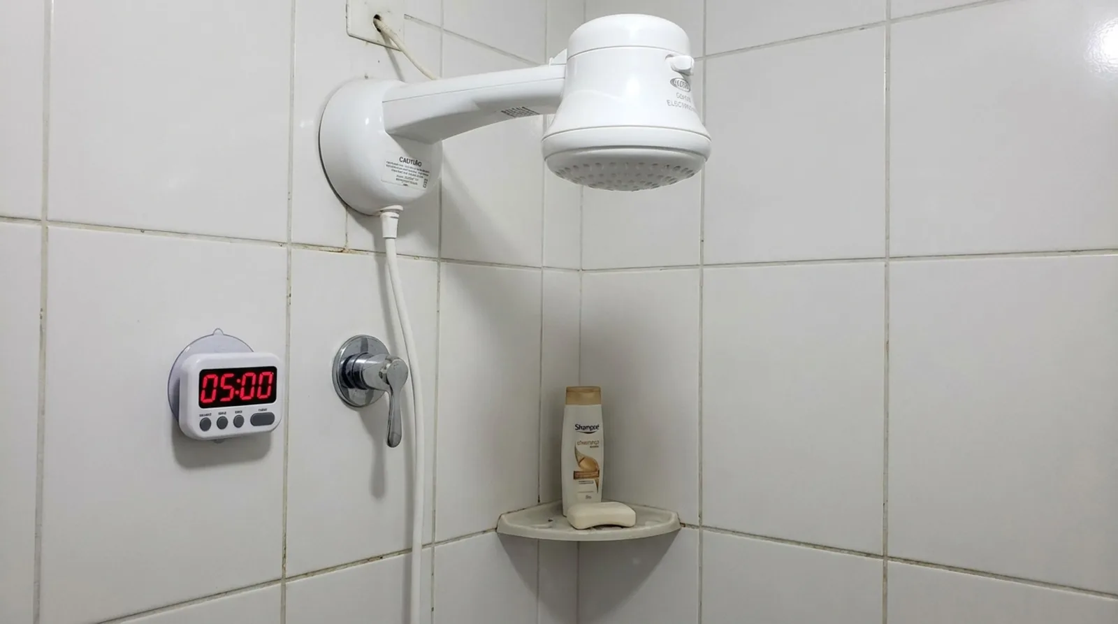 Banho de 5 minutos pode reduzir gasto anual com chuveiro elétrico