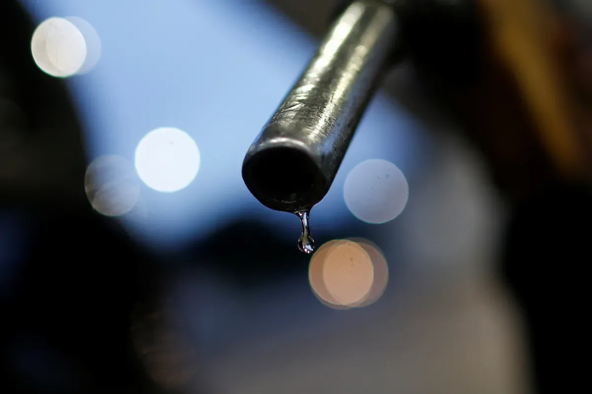 Gasolina pode ter novo corte de impostos após fim de benefício atual