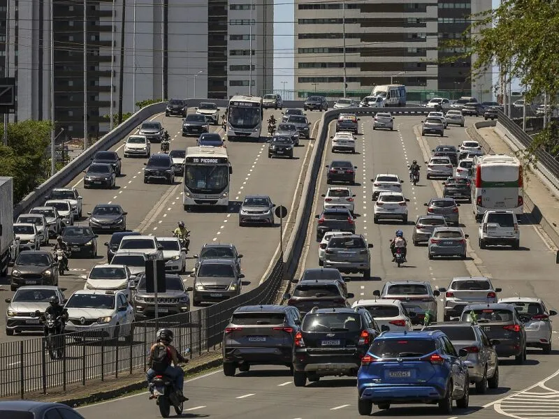 Trânsito expõe reações, riscos e estratégias para lidar com conflitos ao volante
