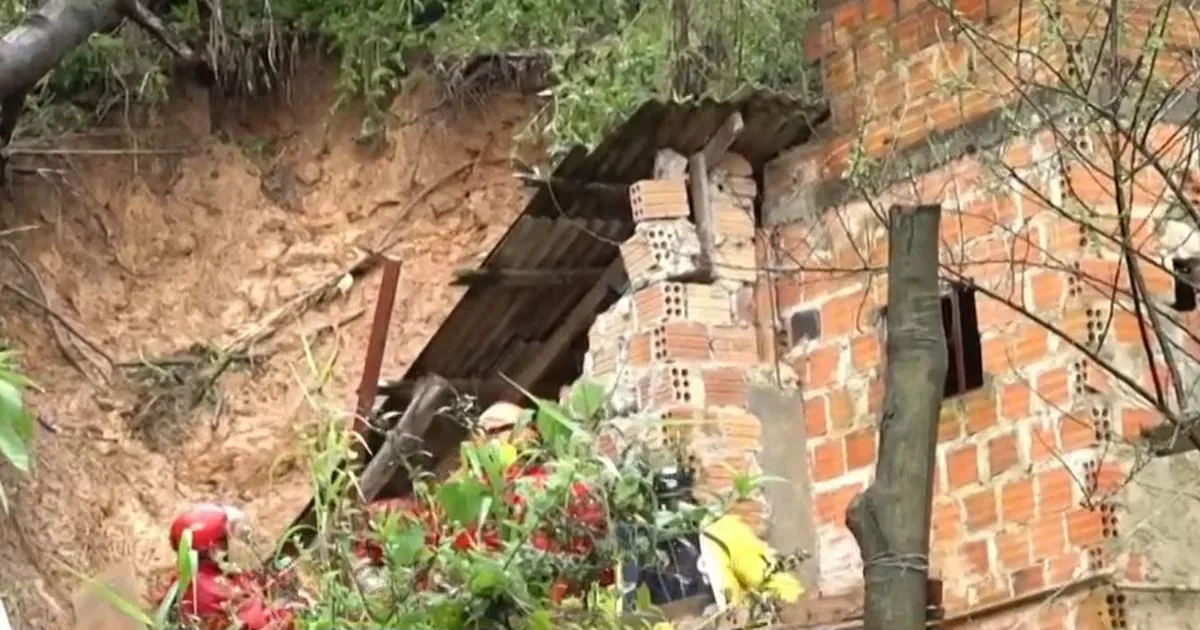 Tornados atingem o Paraná antes de queda de barranco que matou três em Ponta Grossa