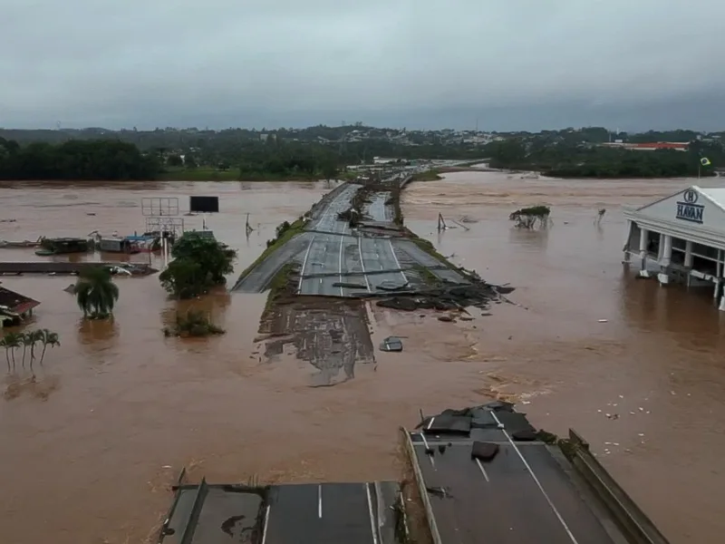 Temporal deixa uma pessoa morta e mantém Taquari sob alerta no RS