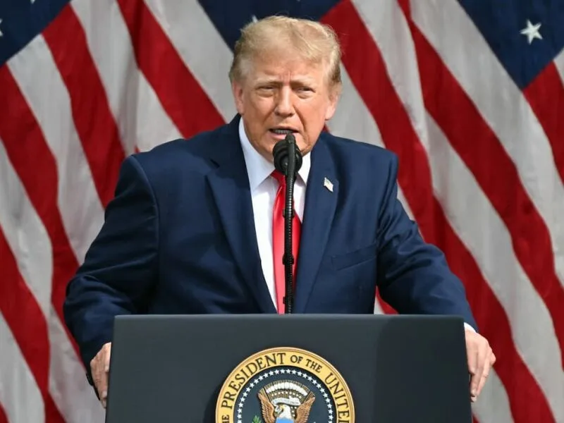 Relatório aponta redução de estoques avançados, e Trump contesta falta de munições