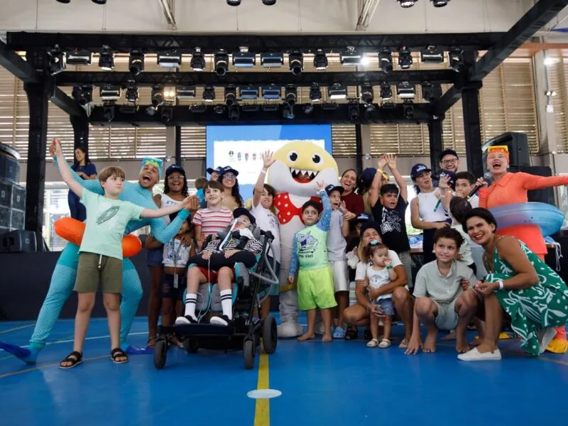 Passeio de barco integra programação para pessoas neurodivergentes no Recife