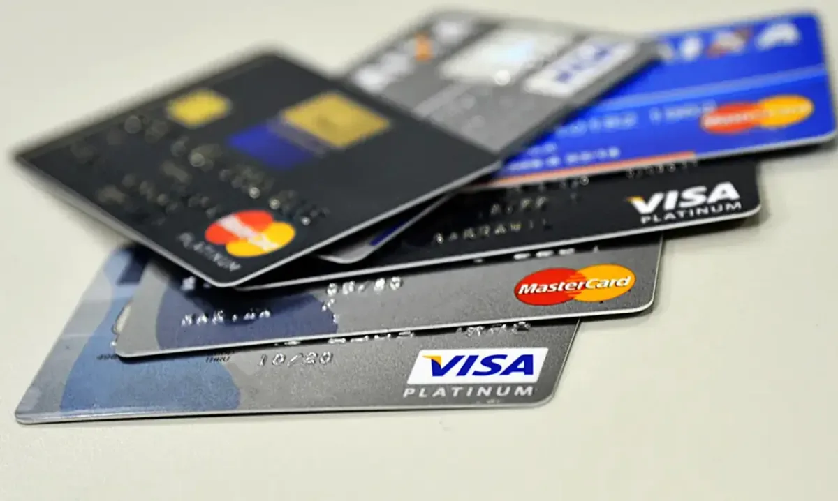 Crédito mais caro reduz prazo e aumenta parcela de compras no varejo