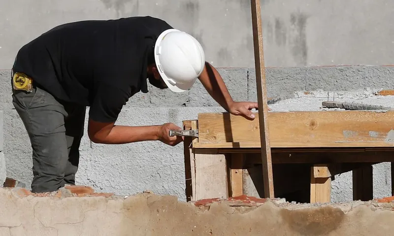 Construção perde confiança e registra menor demanda prevista desde 2021