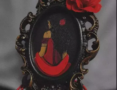 Gabriela Moraes leva símbolos do axé para telas de pintura