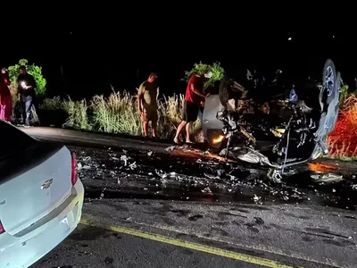 Colisão na BR-158 mata uma pessoa e deixa dois feridos