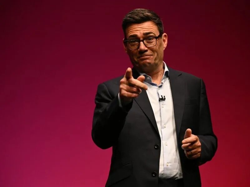 Burnham inclui adesão à UE entre cenários para relação com o Reino Unido