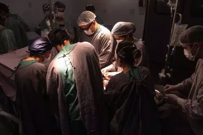 Pele do Paraná é usada em cirurgia para criança com queimaduras graves