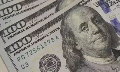 Dólar termina o dia em alta, enquanto Ibovespa cai 0,99%