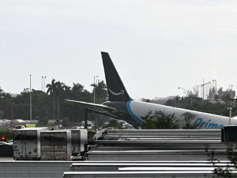 Acidente com cargueiro da Prime Air em Miami deixa cinco mortos
