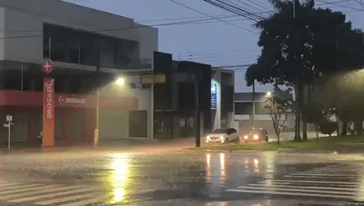 Chuva forte atinge Dourados com ventos de até 38 km/h