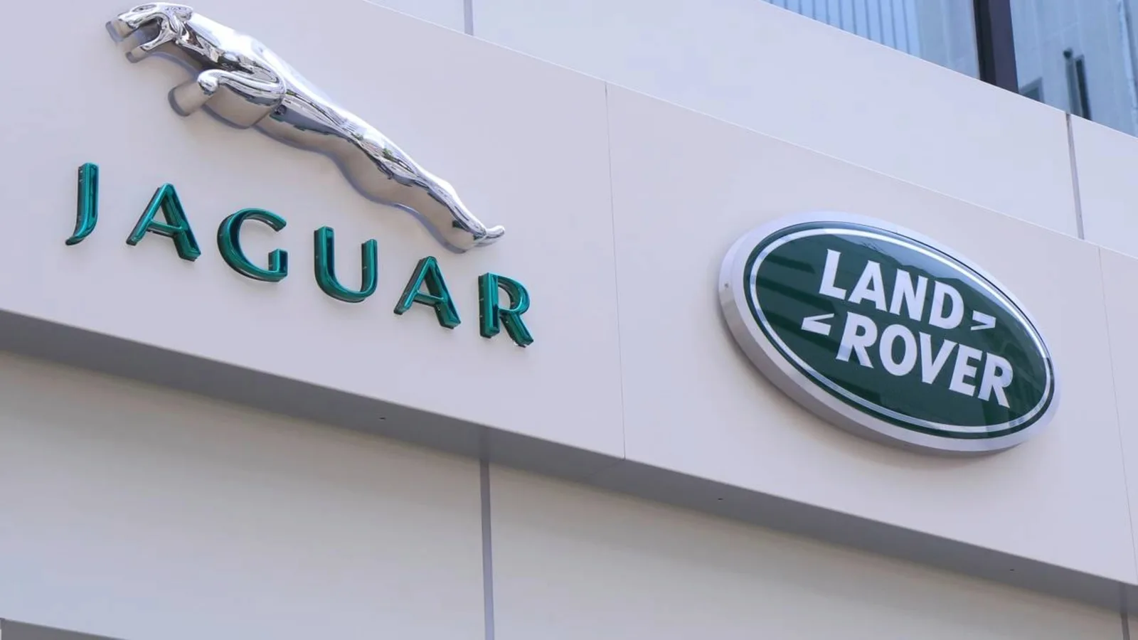 JLR reduz ponto de equilíbrio e abre programa de demissões voluntárias